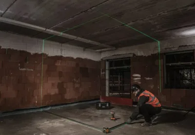 Livella laser Verde AEG 3 linee + piombo CLG330-K